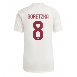 Bayern Munich Leon Goretzka #8 Tredjedrakt 2023-24 Kortermet