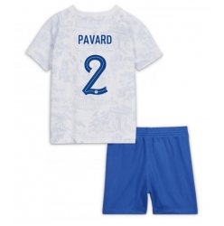 Frankrike Benjamin Pavard #2 Bortedraktsett Barn VM 2022 Kortermet (+ Korte bukser)