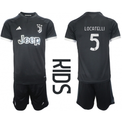 Juventus Manuel Locatelli #5 Tredjedraktsett Barn 2023-24 Kortermet (+ Korte bukser)