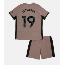 Tottenham Hotspur Ryan Sessegnon #19 Tredjedraktsett Barn 2023-24 Kortermet (+ Korte bukser)