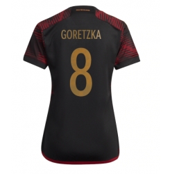 Tyskland Leon Goretzka #8 Bortedrakt Dame VM 2022 Kortermet
